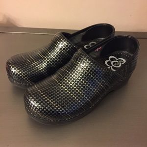 Sanita Clogs - size 38